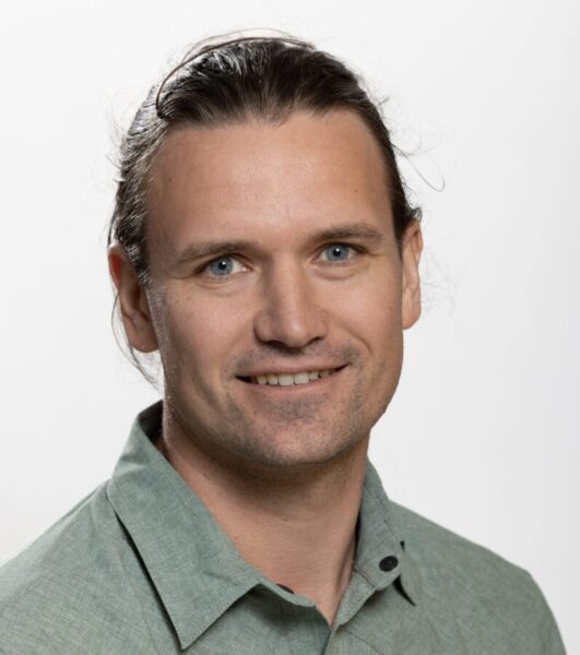 A portrait of Ben Peterson